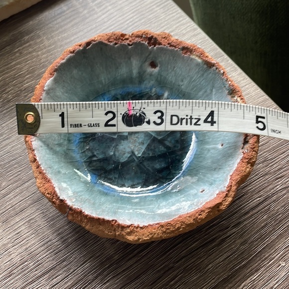 Small Geode Jewelry Tray - Picture 4 of 4